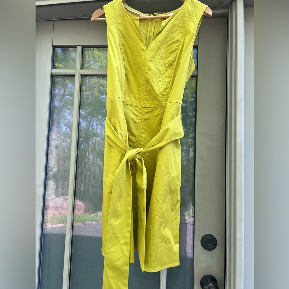 Beautiful Sprin/ Summer Sleeveless dress with wide belt/sash with pockets